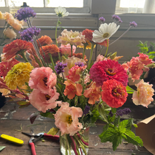 Load image into Gallery viewer, Cut Flower Garden Kit
